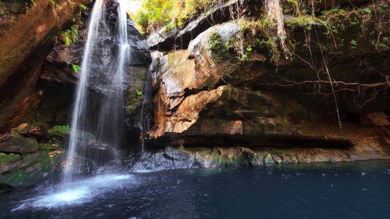 traveljunkies Madagaskar Abenteurreise Rundreise Wasserfall Afrika Gruppenreise Erlebnisreise