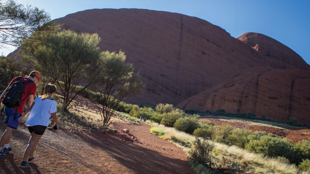 traveljunkies Olgas im Uluru-Kata Tjuta-National Park in Australien Outback National Geographic Gruppenreise Erlebnisreise Abenteuerreise Ayers Rock